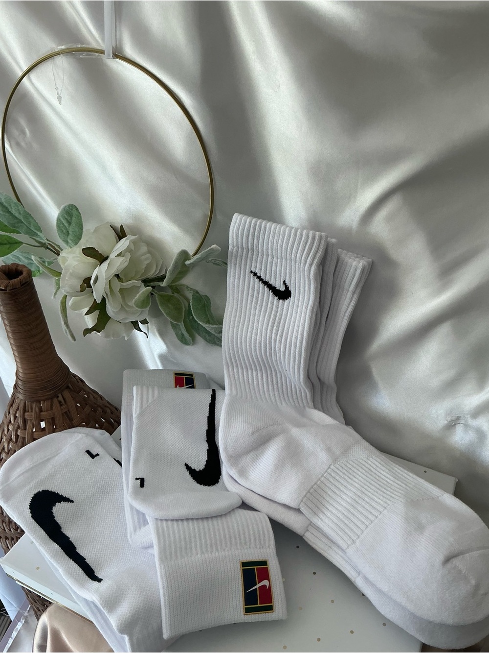 NWOT Nike White Classic Crew and Dri Fit Athletic Socks Size Large 5 Pair